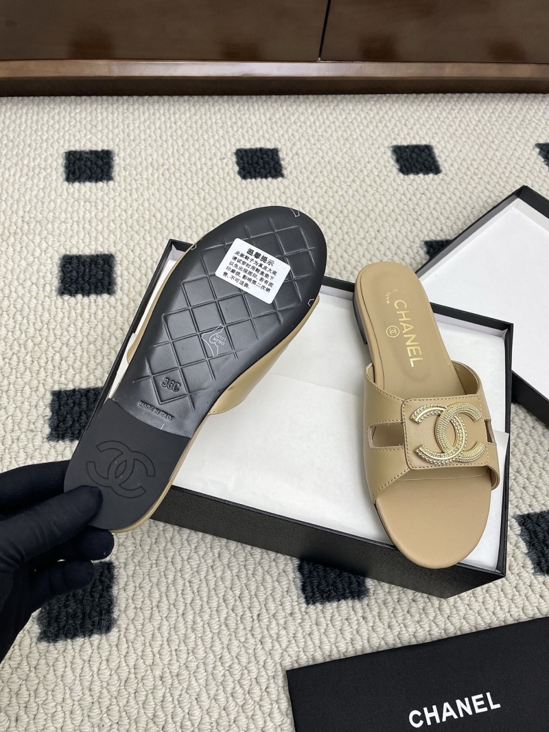 Ch**el slippers